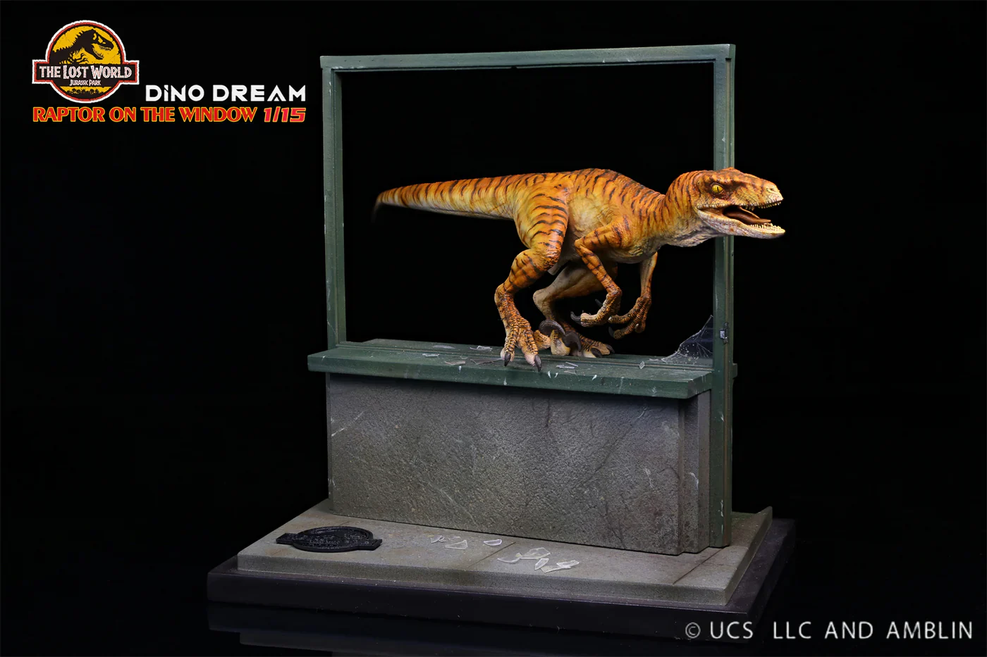 Dino Dream Jurassic Park The Lost World Raptor On The Window 1/15 Scale Resin Model - Image 4