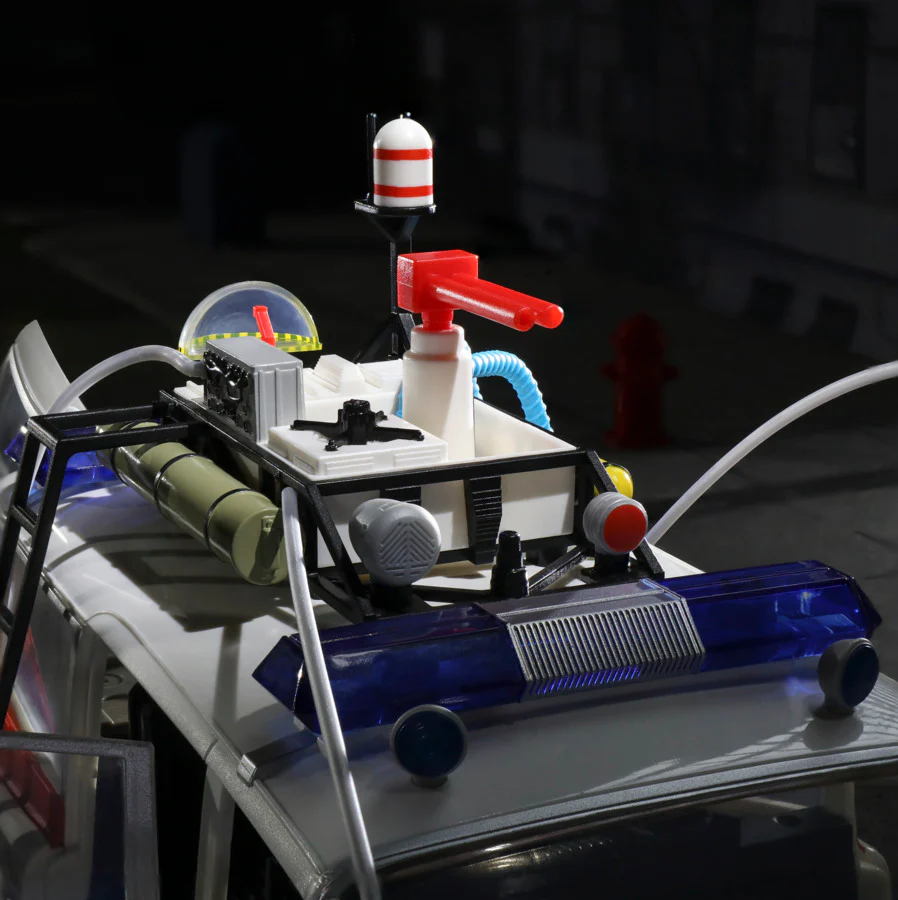 Ghostbusters 1/18 Scale Ecto-1 (1984 Edition) - Image 4