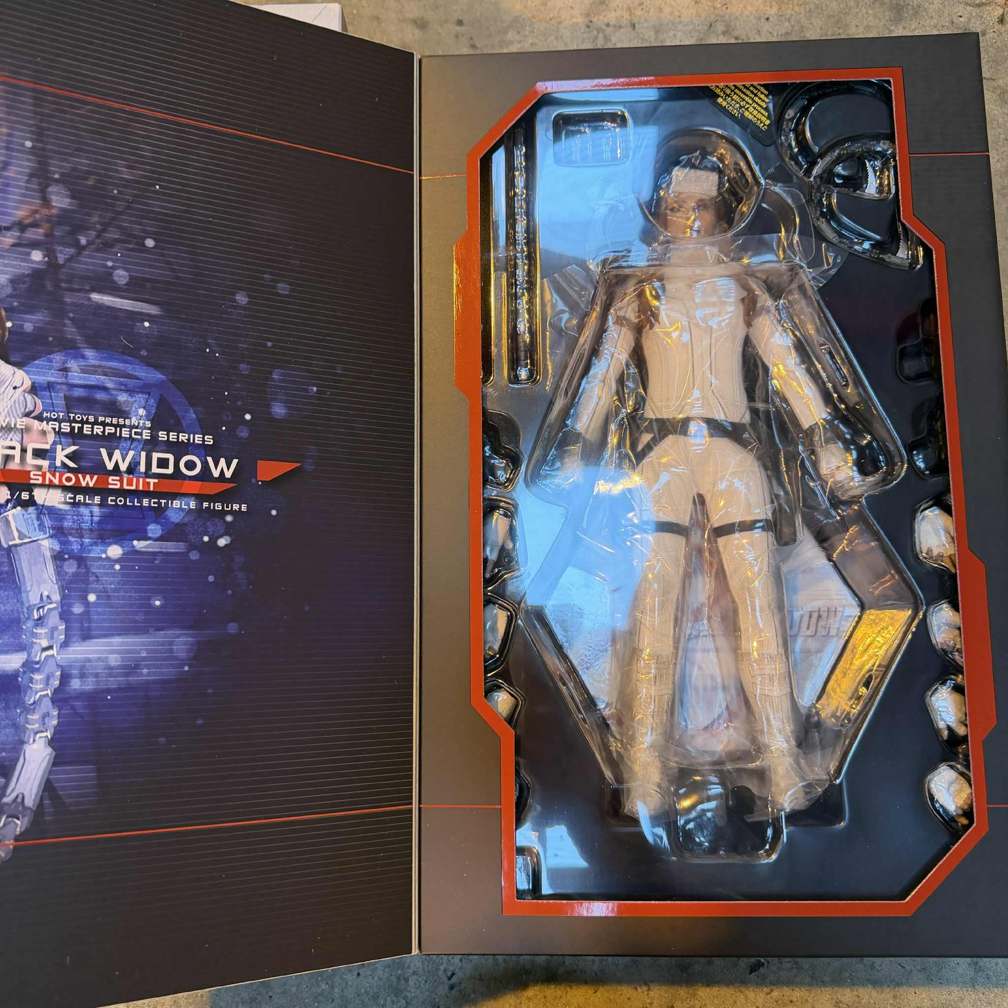 Hot Toys Black Widow Snow Suit 1/6 Scale Figure PRE OWNED - Image 2