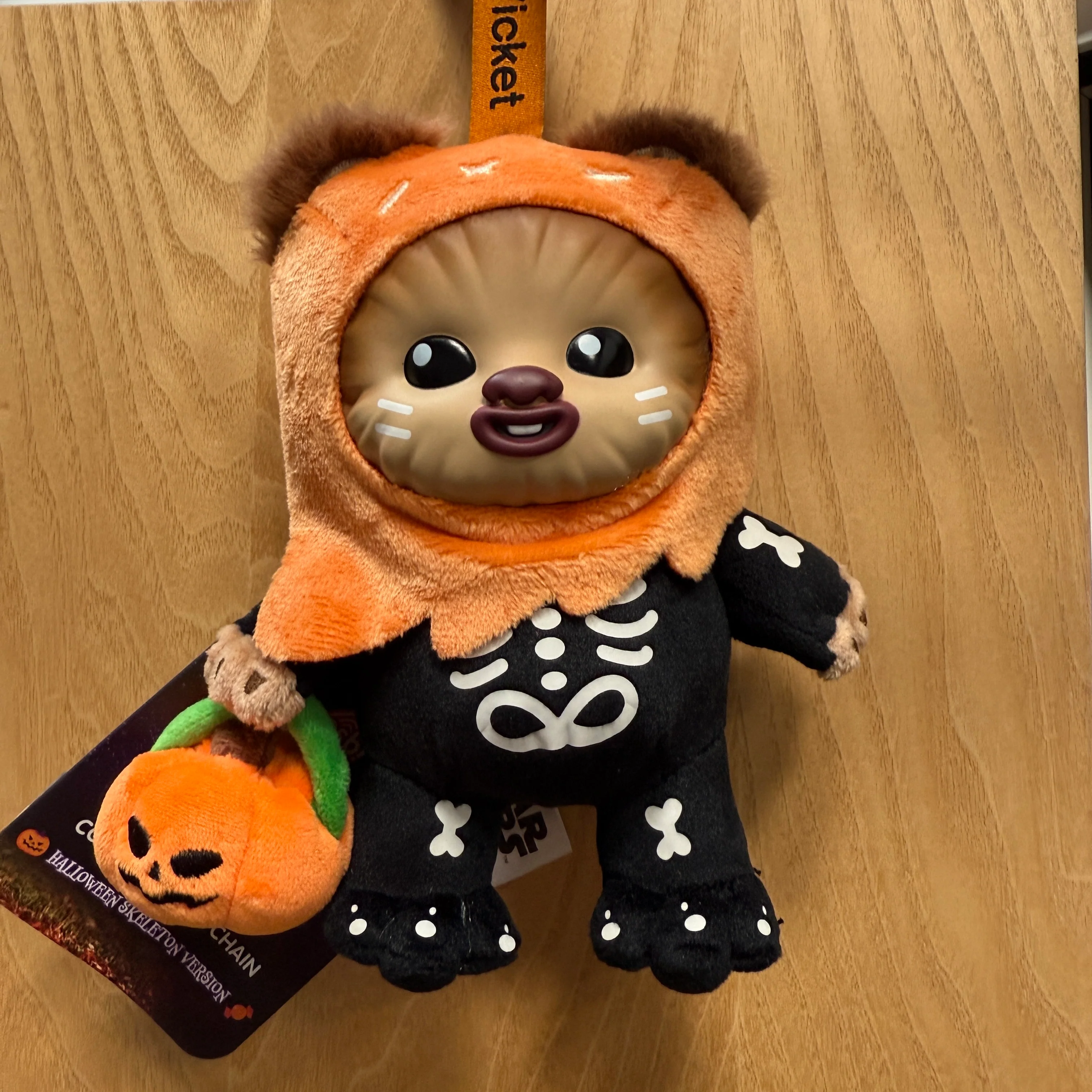 Hot Toys Star Wars Ewoks Cosbi Halloween Wicket Skeleton Plush Keychain - Image 2