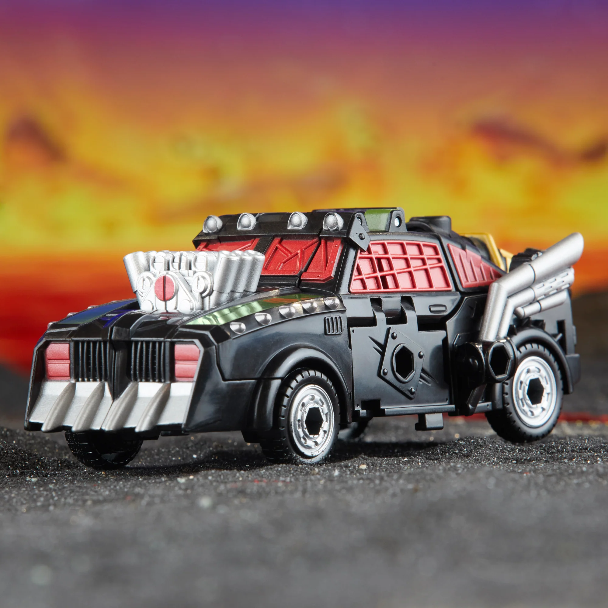 Transformers Legacy United Deluxe Lockdown - Image 9