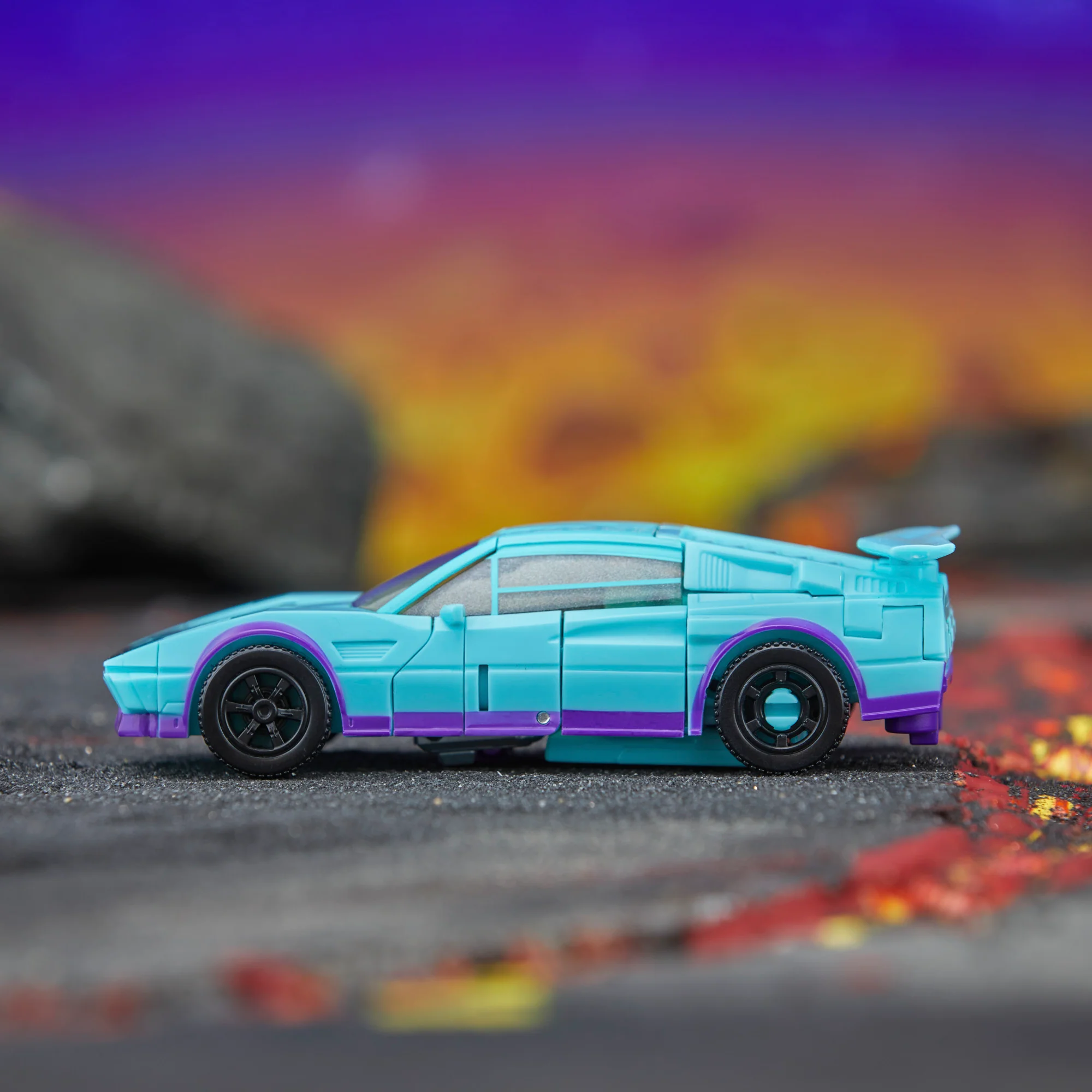 Transformers Legacy United (G2 Universe) Deluxe G2 Breakdown - Image 15