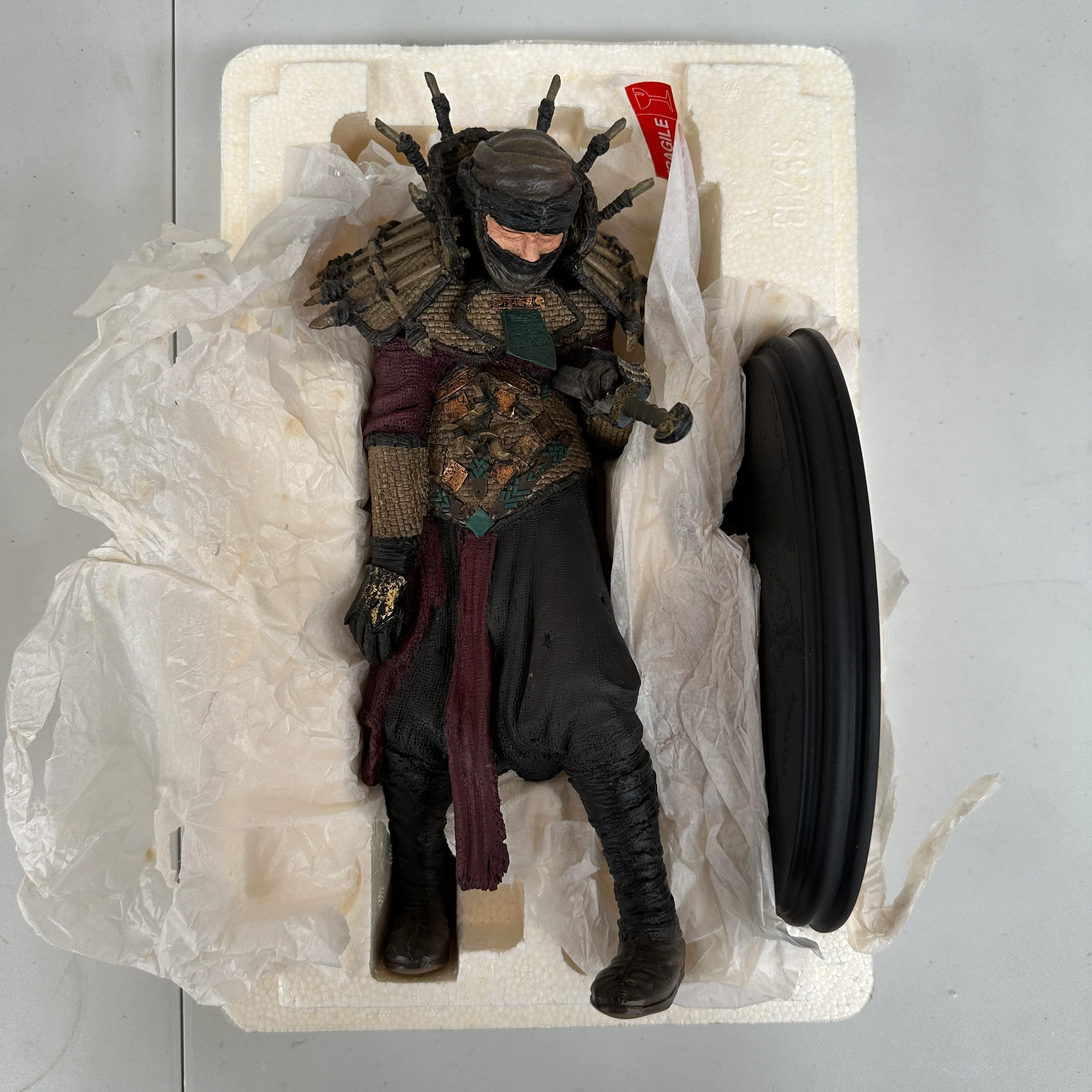Sideshow Weta Lord of the Rings Haradrim Soldier Statue PRE OWNED - Image 3